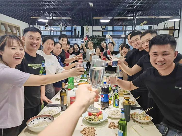 滄州智博十八周年團(tuán)建活動(dòng)--風(fēng)華歲月，感恩同行